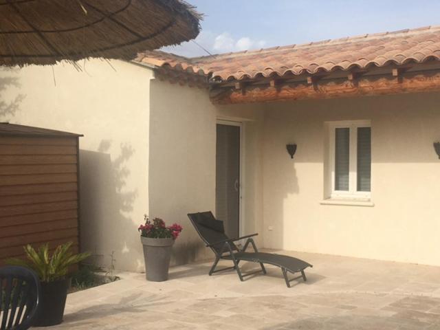 Coquet 2 Pieces Au Calme Avec Piscine Villa Fontvieille Exteriör bild